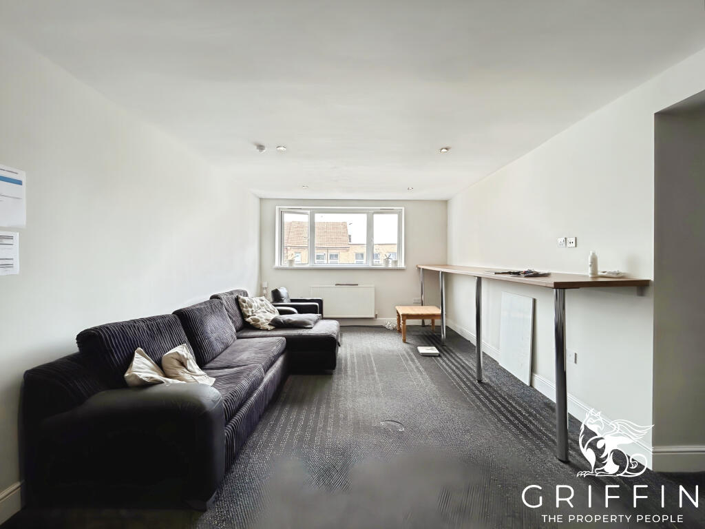 a918bed8communal20lounge20and20dining20area