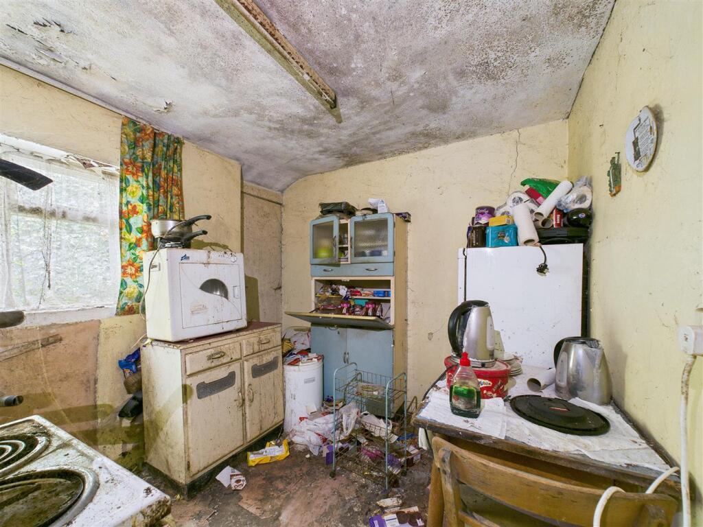 4 - Victorian House for Auction, Staple Hill.jpg