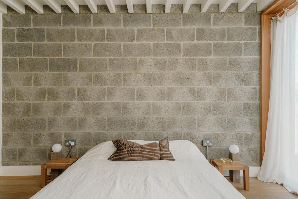 265901 - Stoke Newington High Street_Re-edits_H...