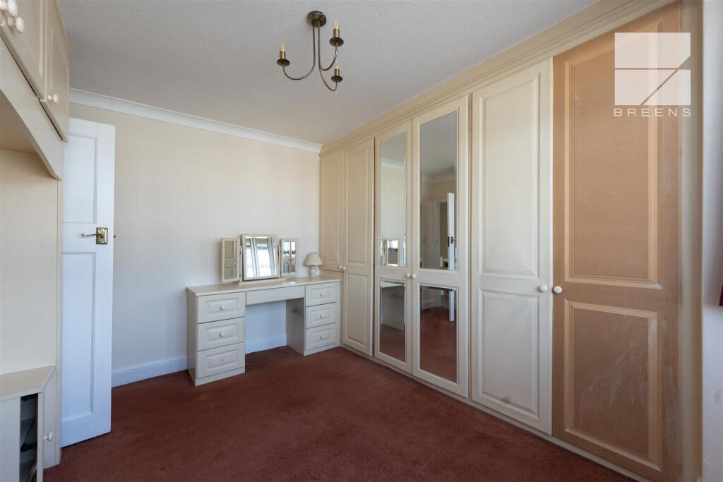 39 Beech Hall Crescent_0029.jpg