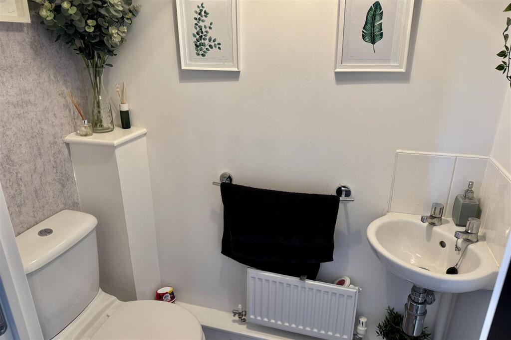 Ground Floor Cloak/WC