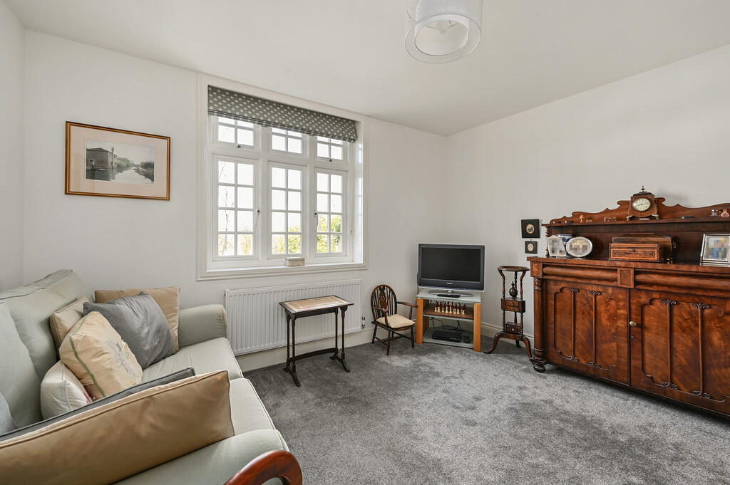 4A WEST CROSS - T...