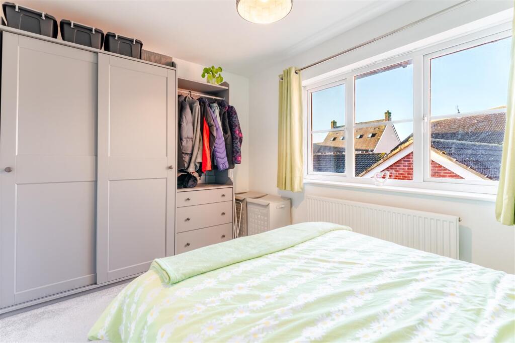 1.8 - bed 1.jpg