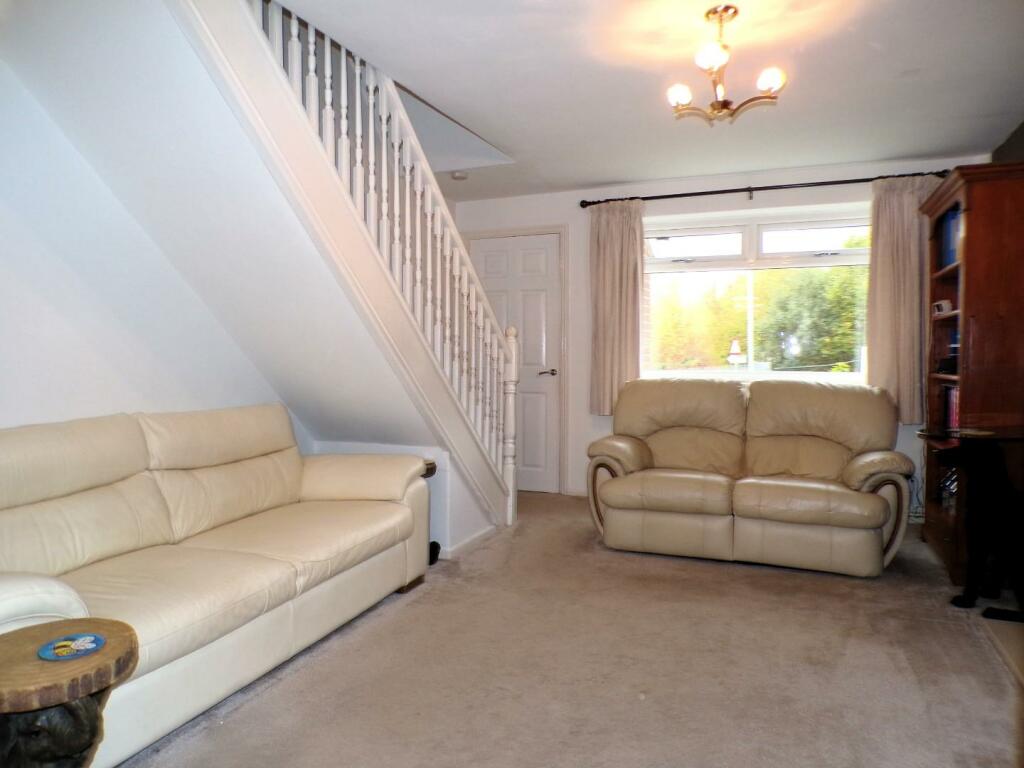 AshtonRd967lnge2.JPG