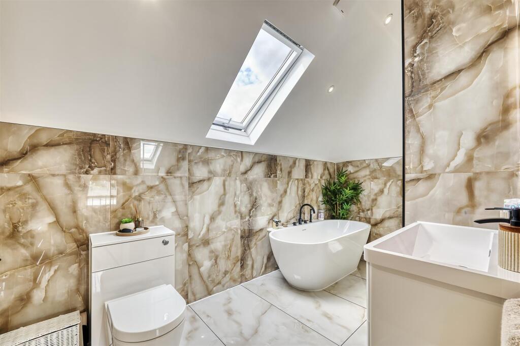 -4 St Marys Rushden-20_HDR-20.jpg