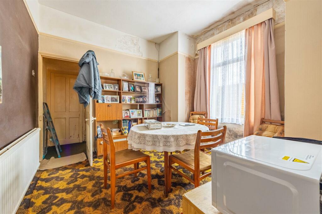 Breakfast Room