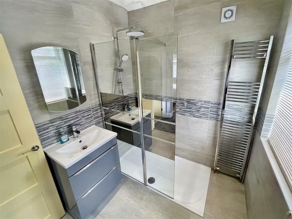 Shower Room Aspect 2