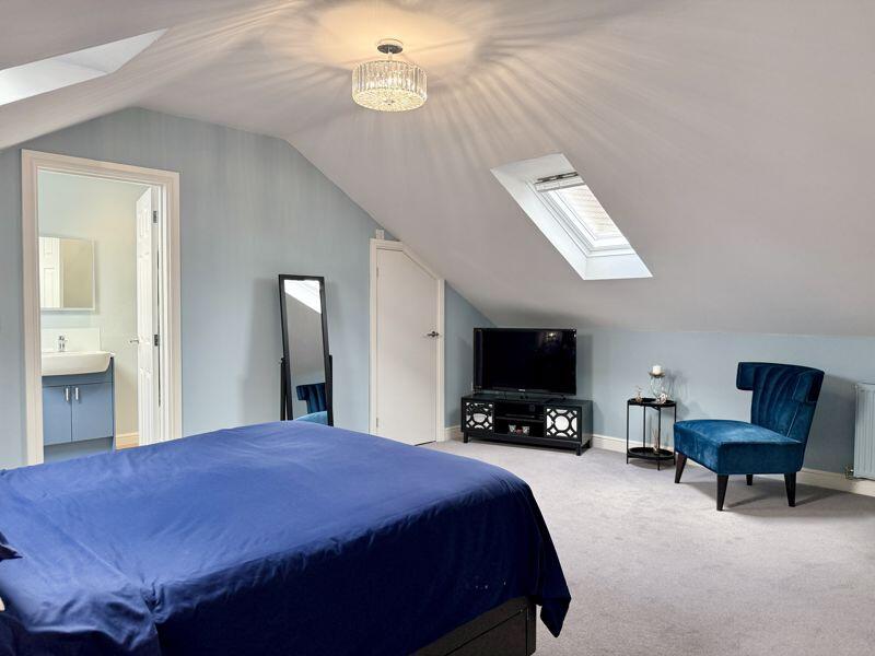 MIN BEDROOM