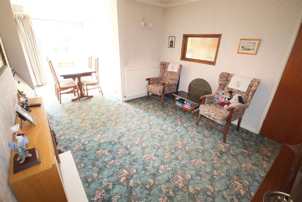 WR Dining Room i.JPG