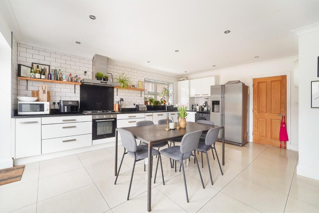 JOSEPHINE AVENUE (4).jpg