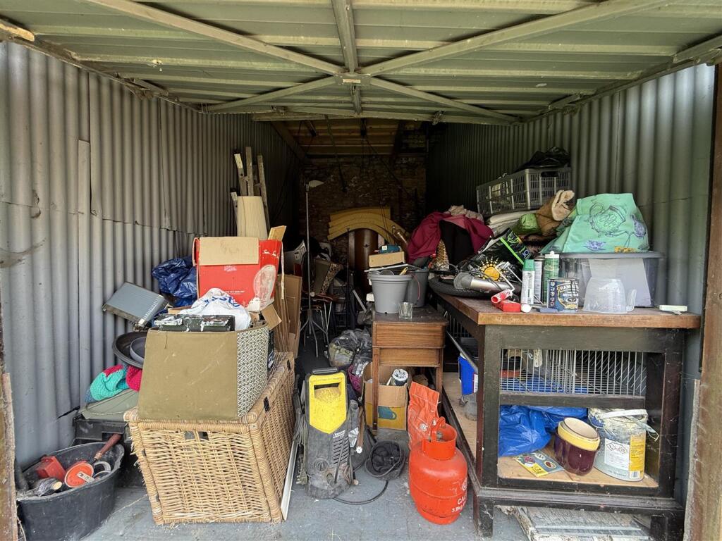 3 - Garage for Auction, St George, Bristol.JPG