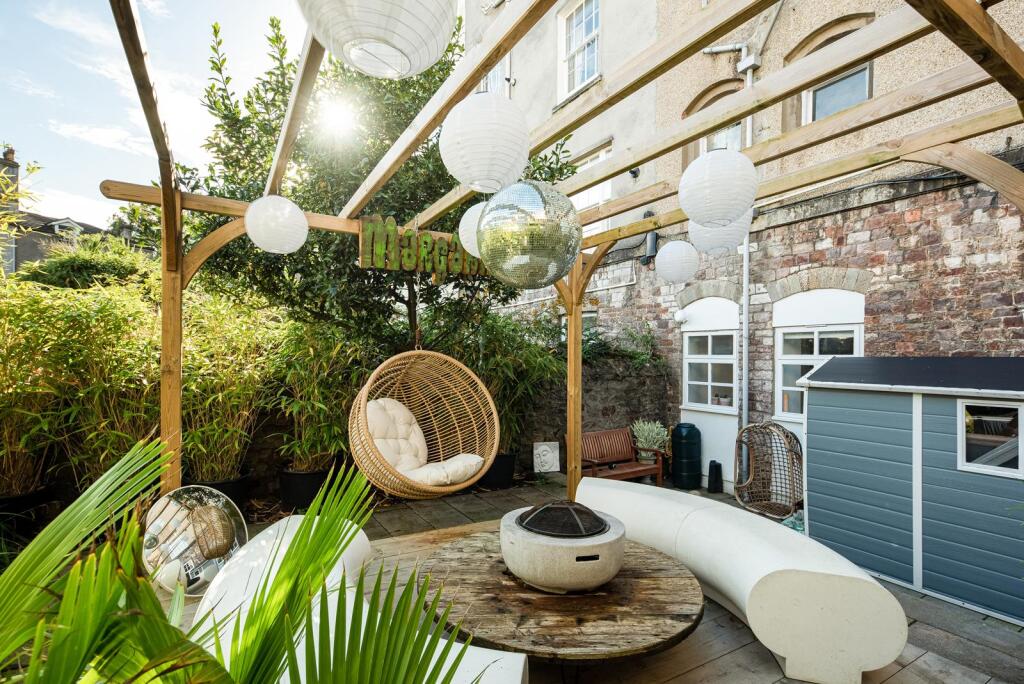 Garden_2.jpg