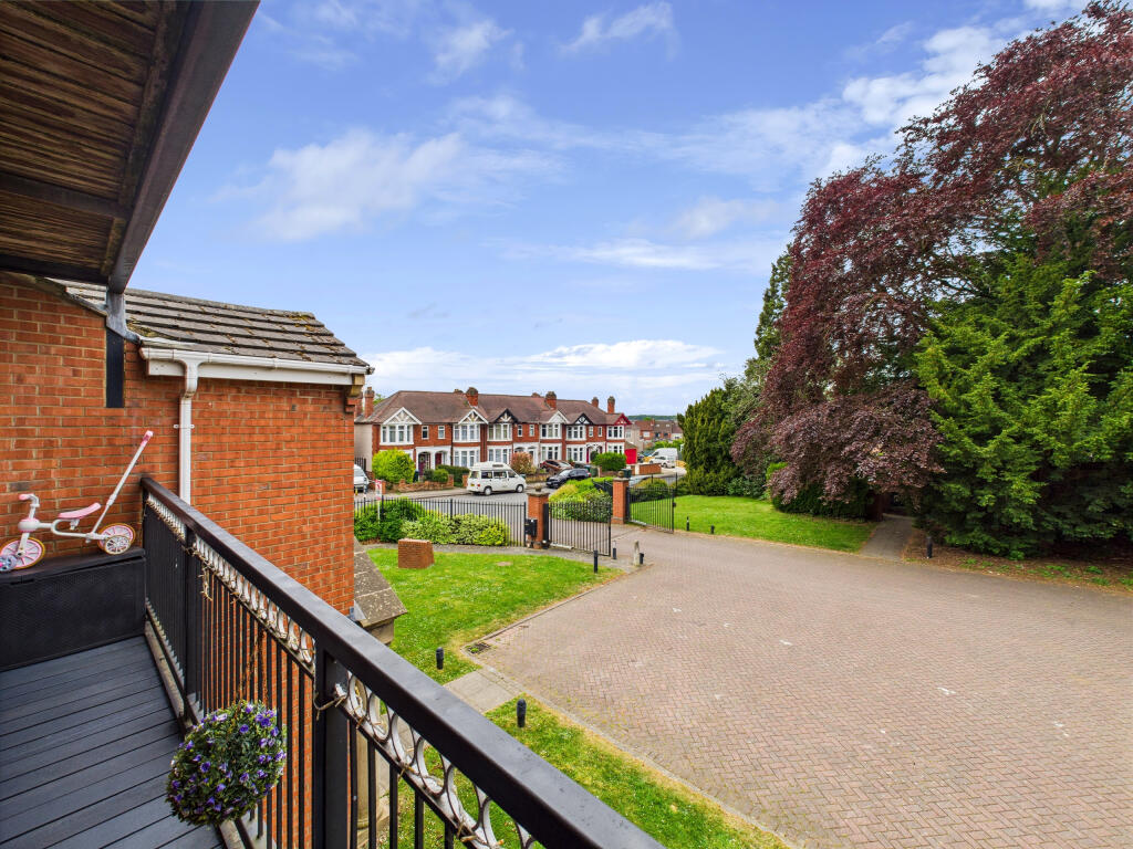 CAM05192G0-PR0062-STILL013