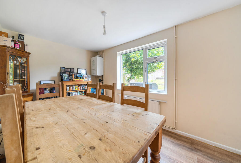 1324471-10-68ad7e...