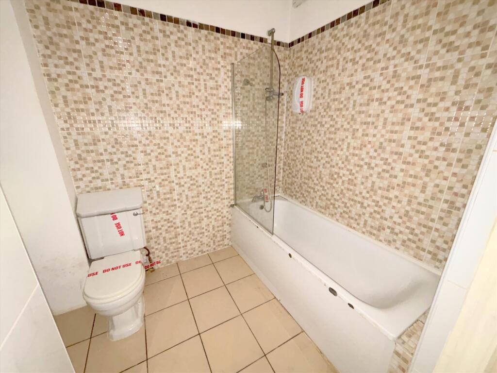 Bathroom 2 69 statio