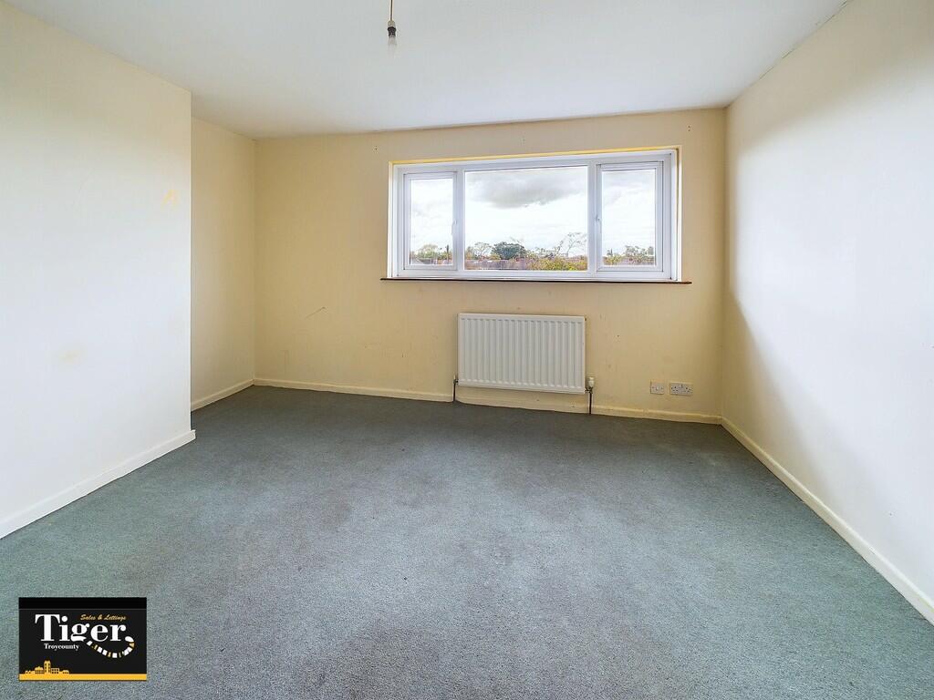 CAM02176G0-PR0364...