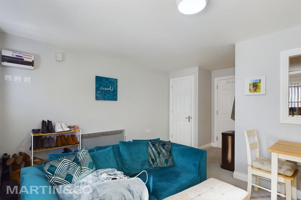 CAM01953G0-PR0090...