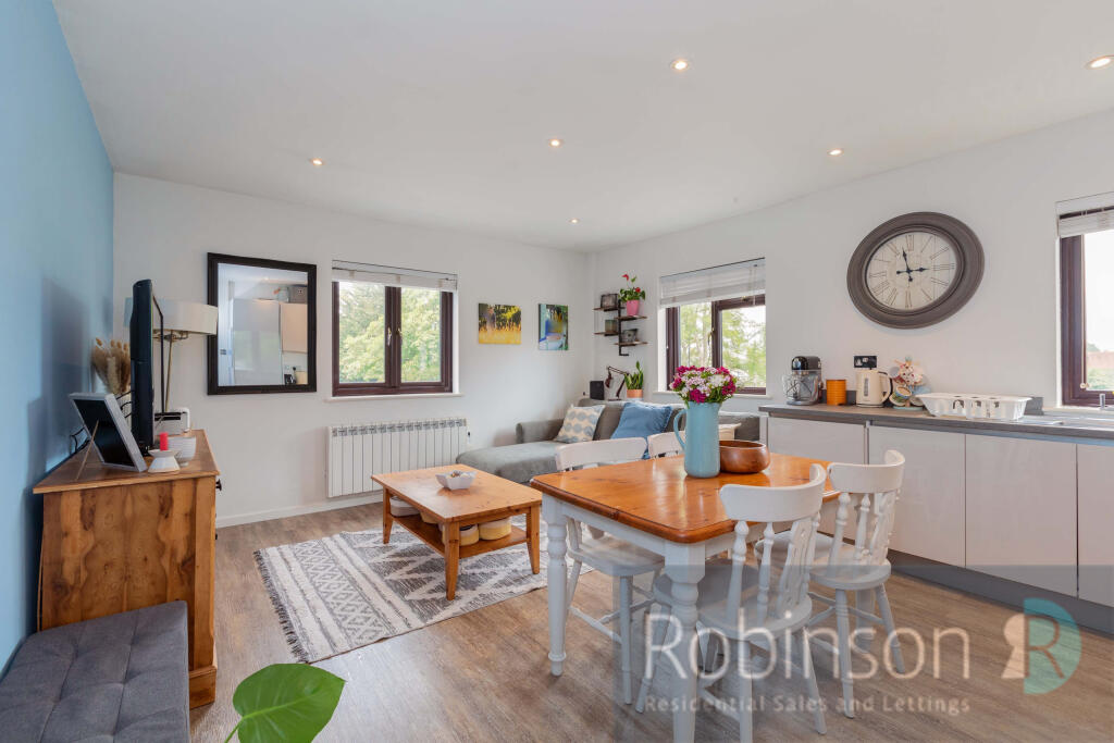 Flat 3 71 Courthouse Rd-11