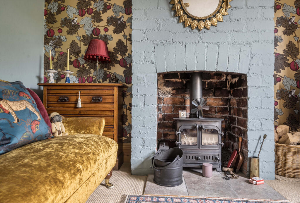 1342530-5-68a3804...