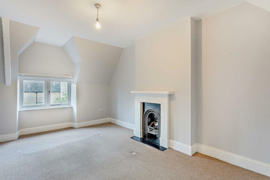 8630478-interior03-800.jpg