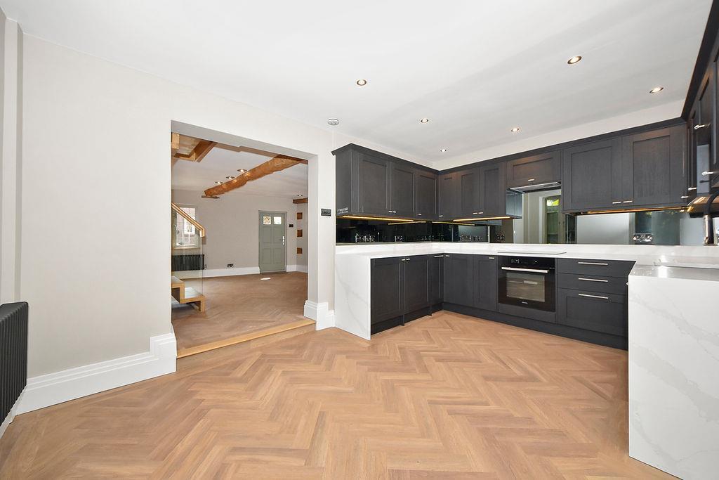 Impressive Open-plan Dining Kitchen