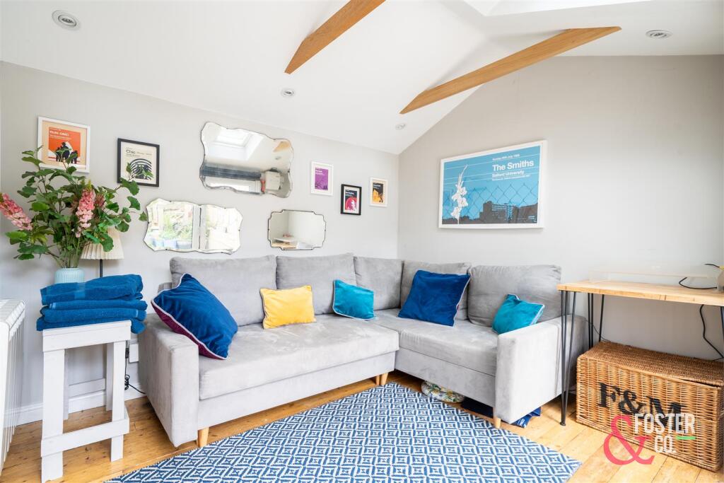 15 SURRENDEN CRESCENT FINSHED EDITS-28.JPG