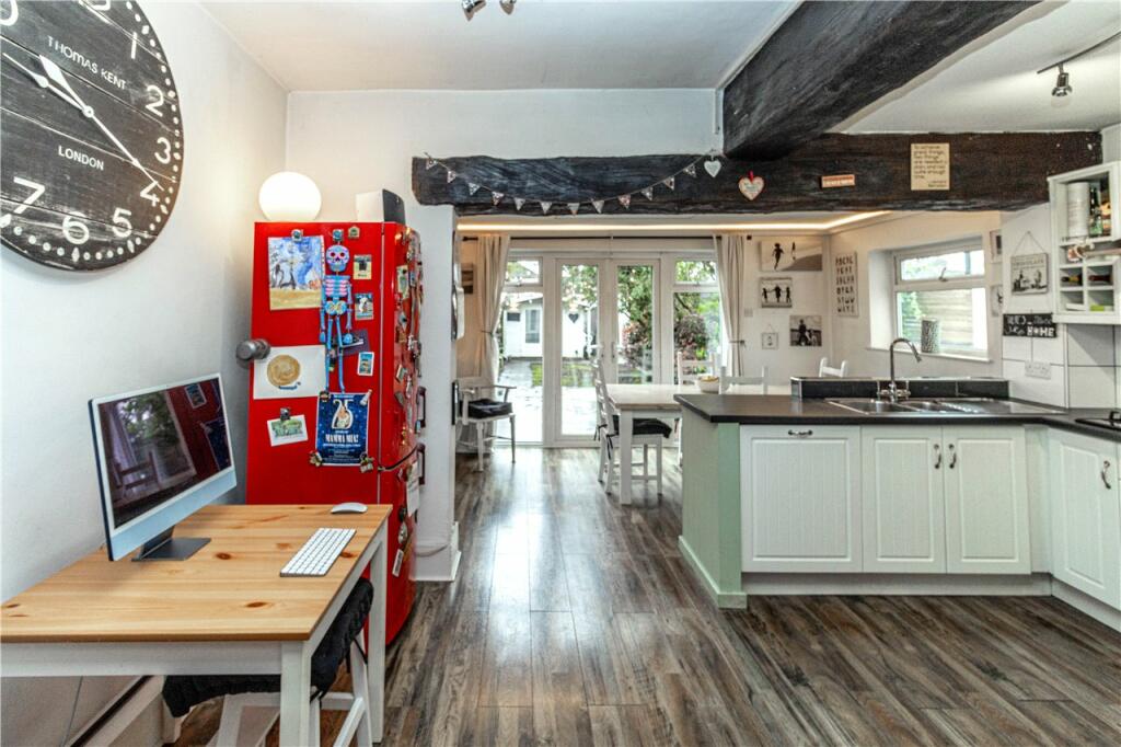 Kitchen/Dining