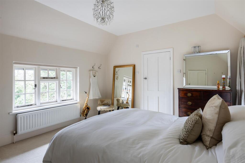 Keepers Cottage-1.jpg