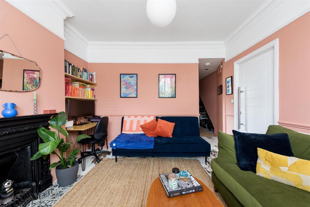 Ravenswood Road, E17