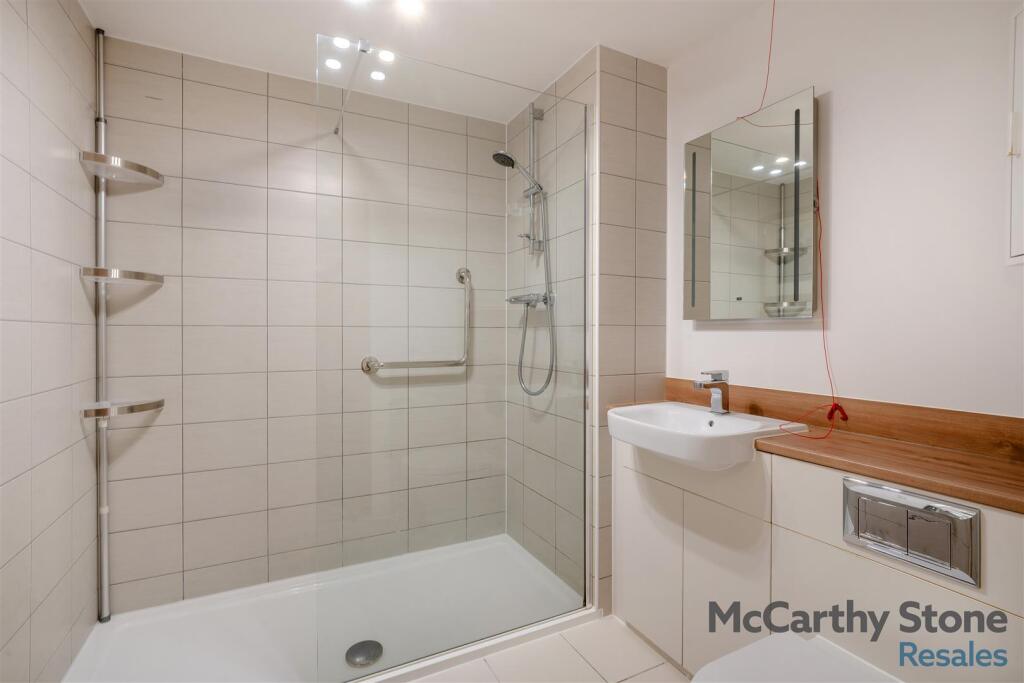 8665043-interior13.jpg