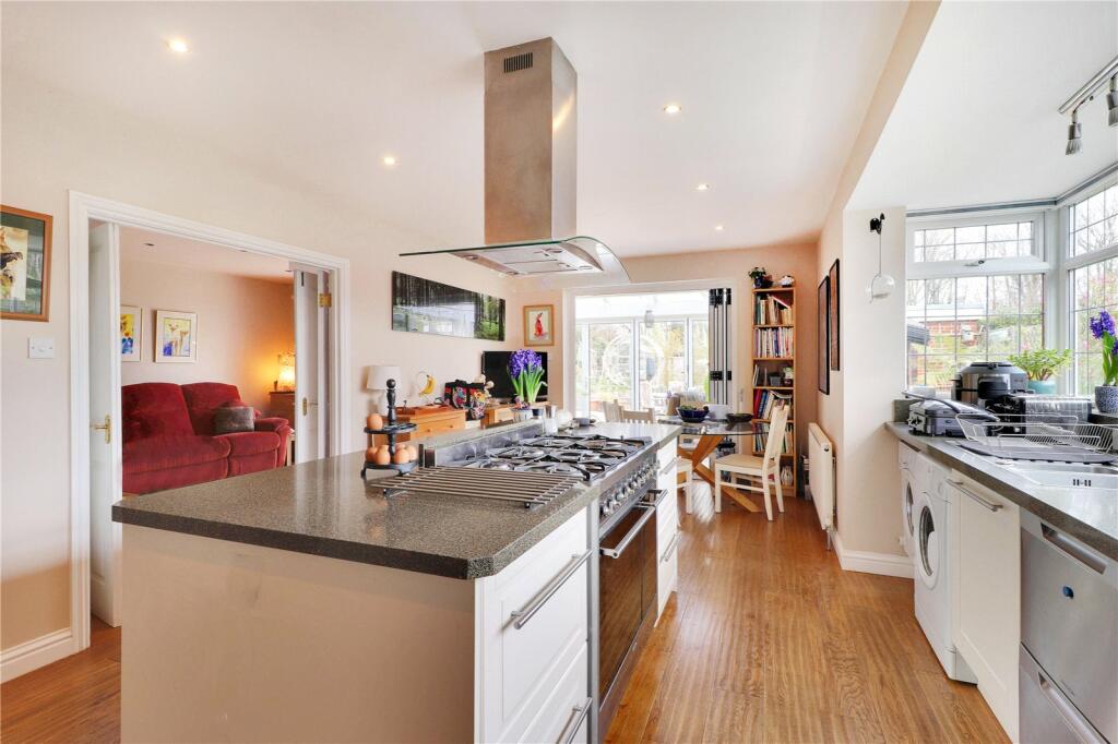 Kitchen/Breakfast Rm