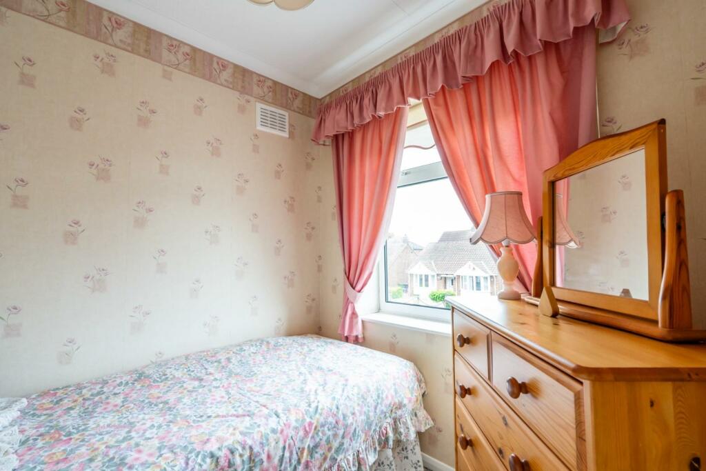 bedale ave (16 of 19).jpg