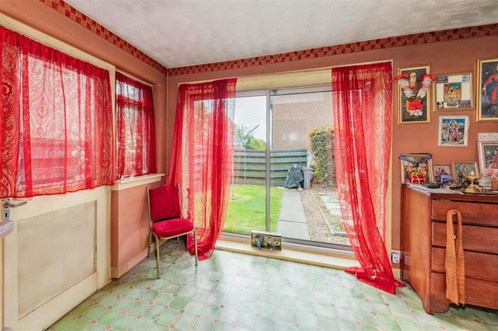 165 Arbroath Road Dundee-17.JPG