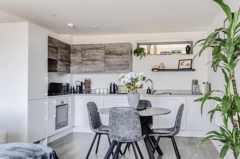 1311449-13-685168...