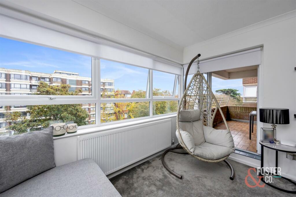 Eaton Gardens, 16-18, 34-013.jpg