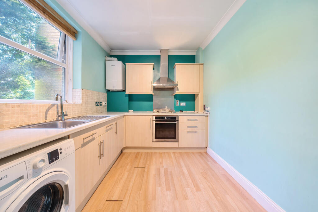 1298974-12-682c49...