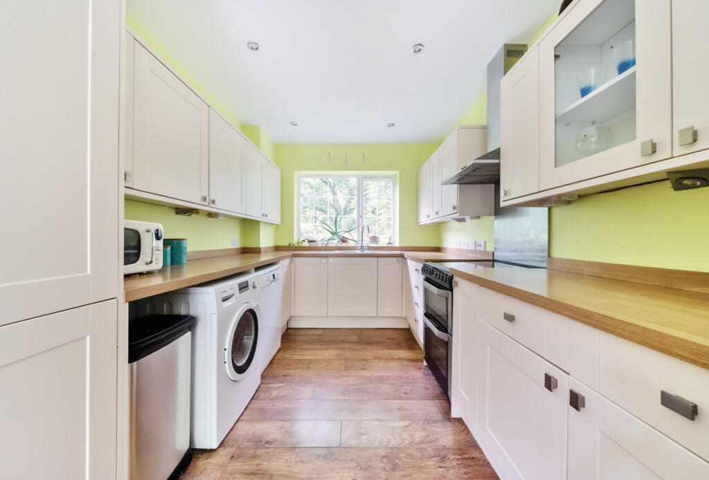 1332745-5-6888796...