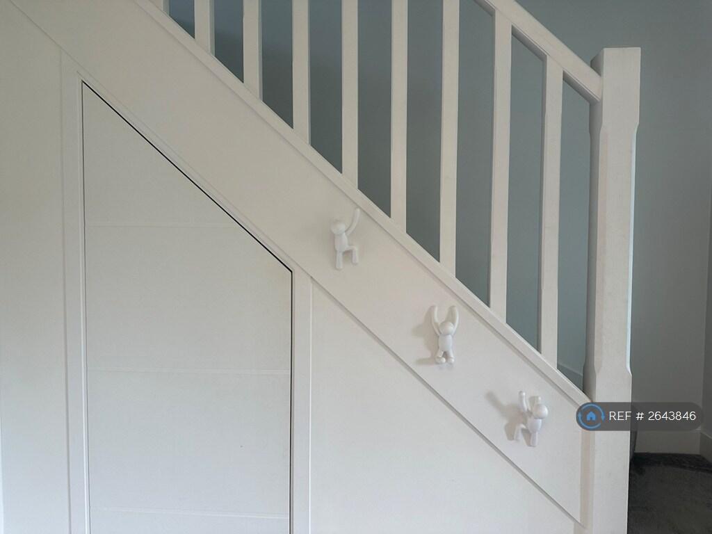 Large Hallway And Under The Stairs Cupboard 