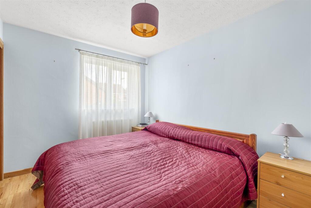 71 Lansdowne Way, HP11 1TW-4.jpg