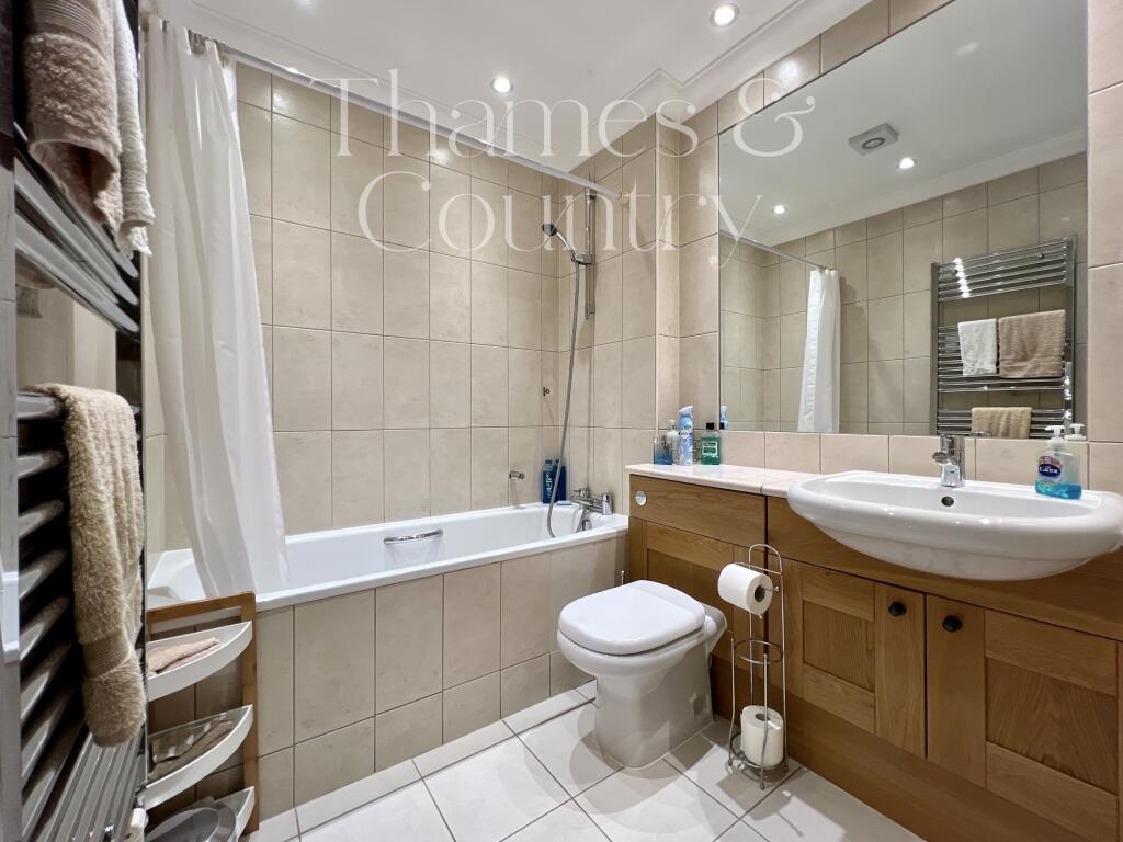 Family bathroom