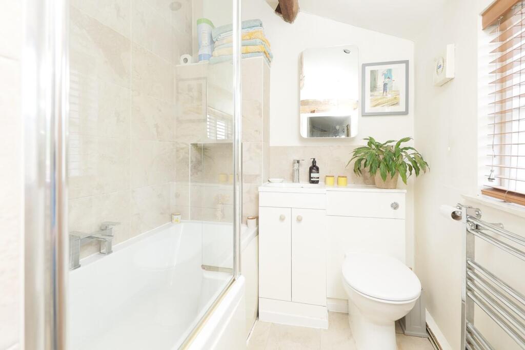 18 Southam Road CV22-20.jpg