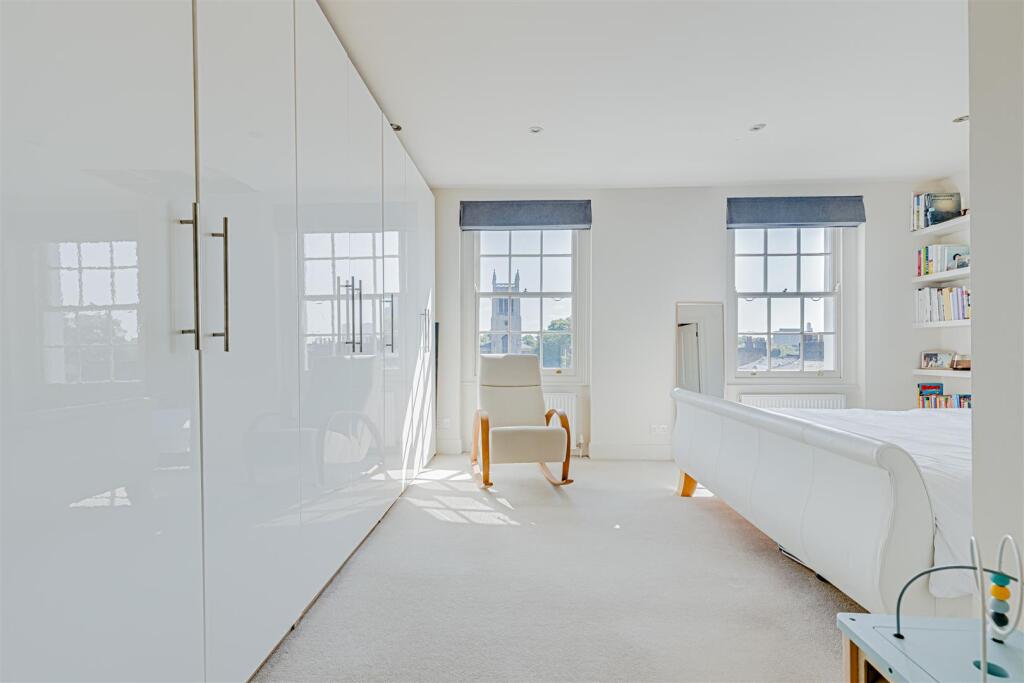 Amwell Street (23).jpg