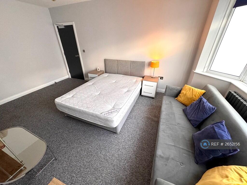 Room 1 Gf