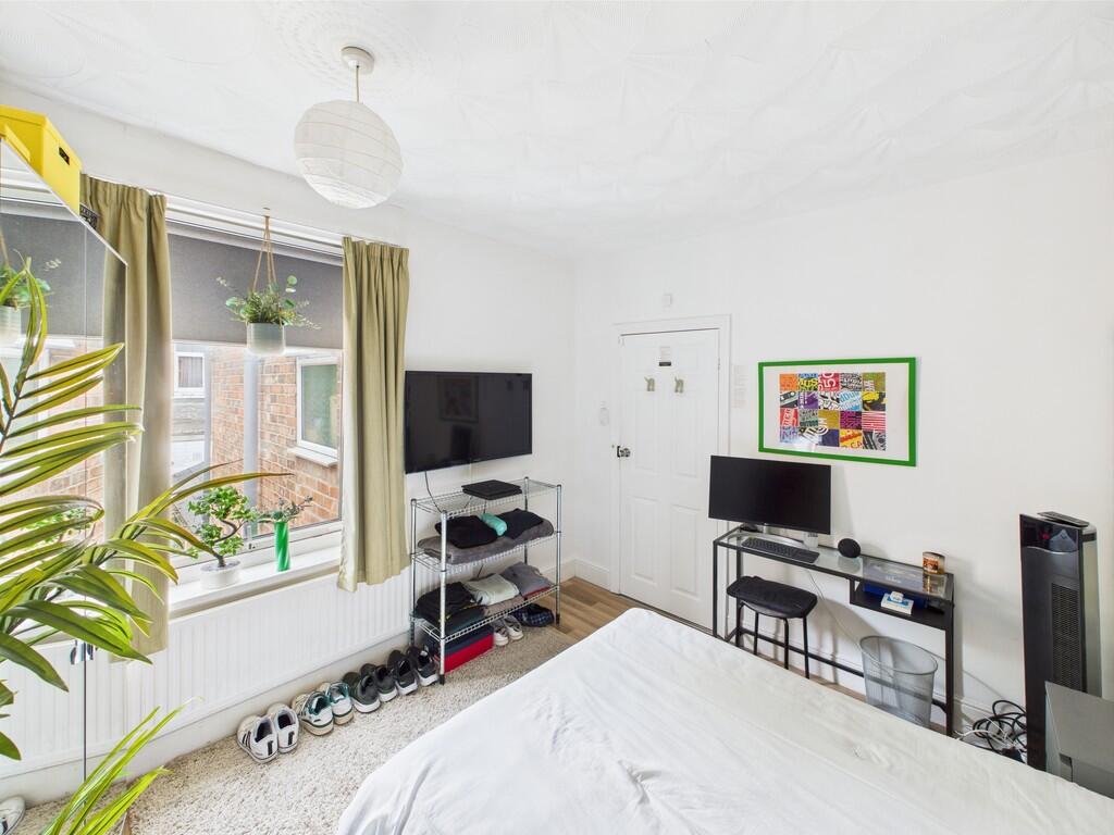 CAM04578G0-PR0011...