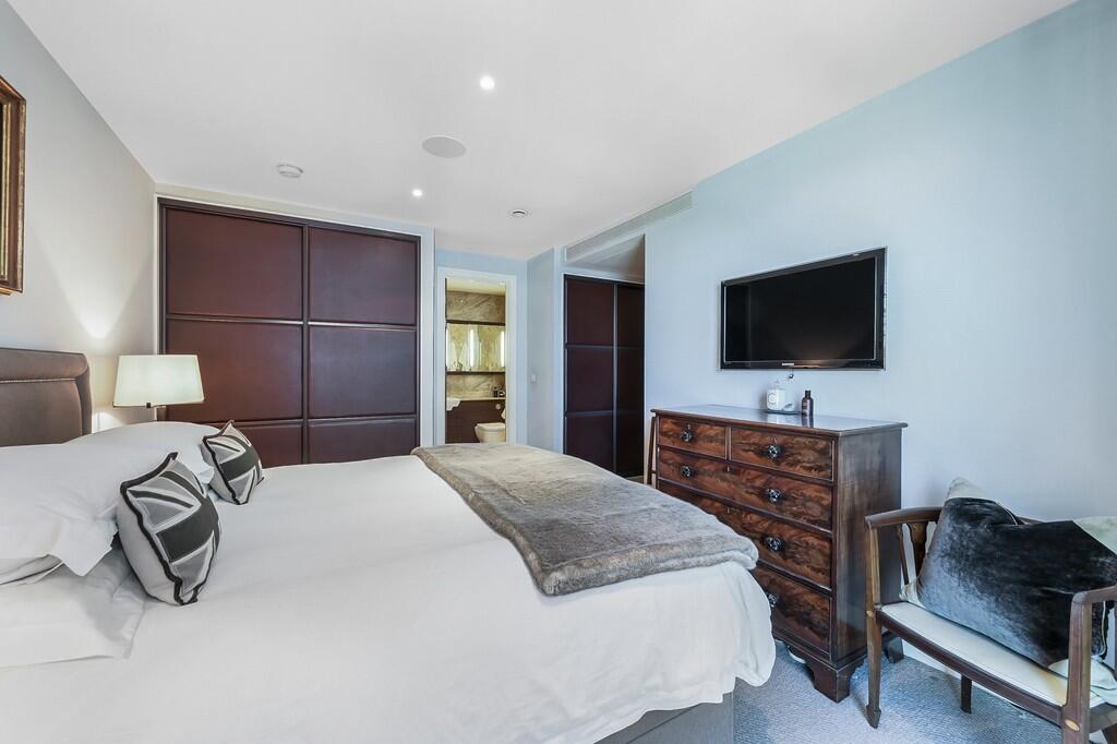 Battersea Reach, ...