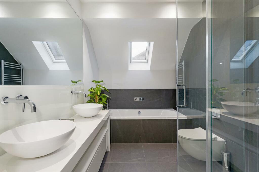 132A Sandbanks Road, fpz327738 - (16).jpg