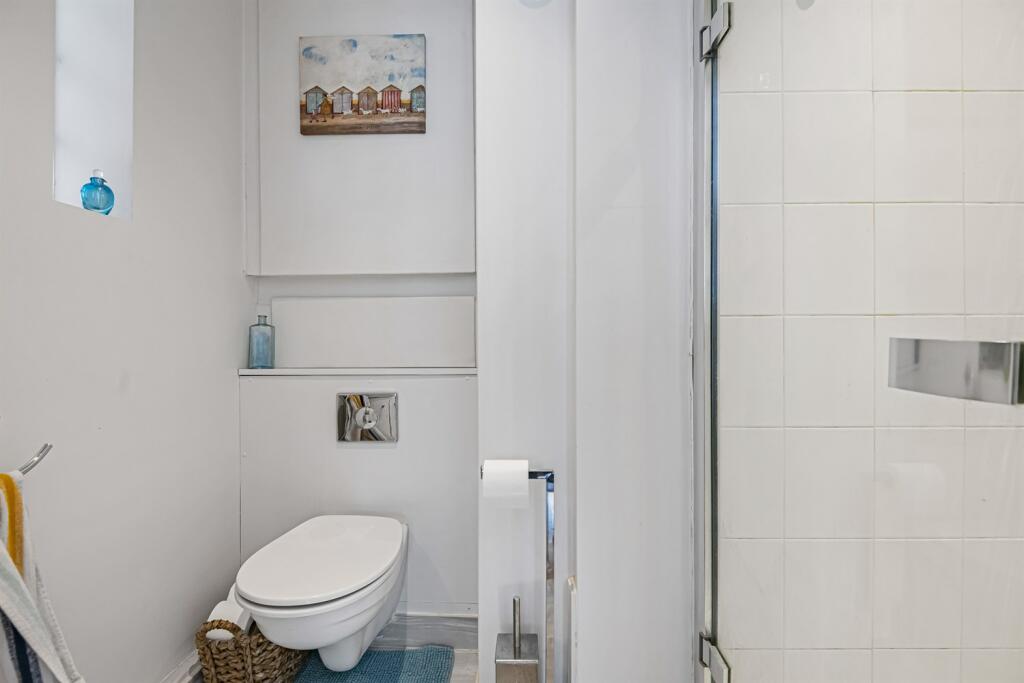 En Suite Shower Room