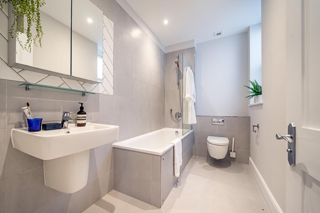 201_Hamlet_Garden...