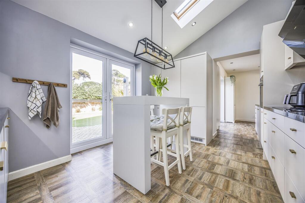 The Shambles, Selsmore Road, Hayling Island-Portic