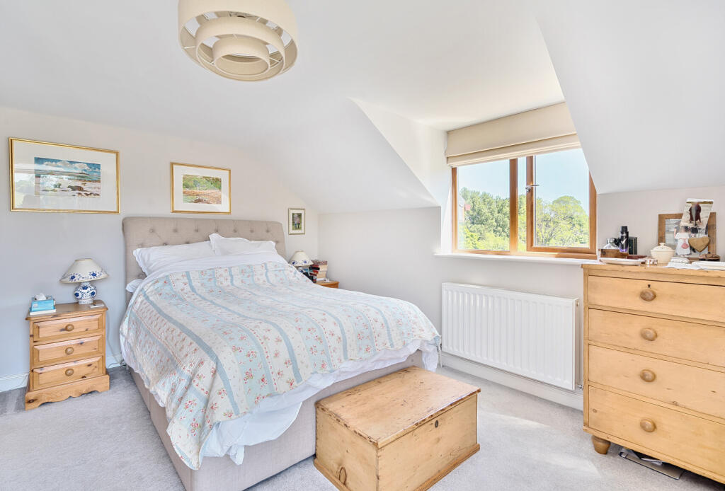 1294638-7-6825f32...